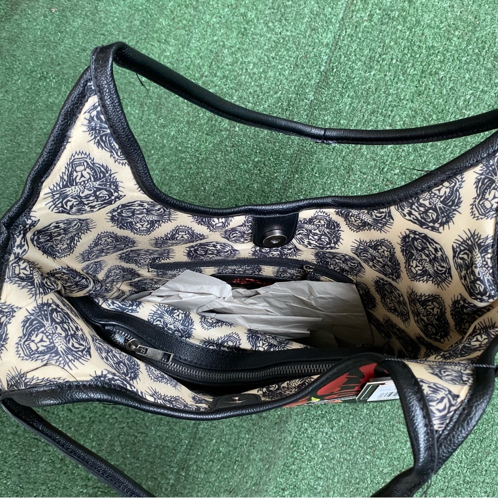 Ed Hardy Shoulder Bag - Picture 2 of 3
